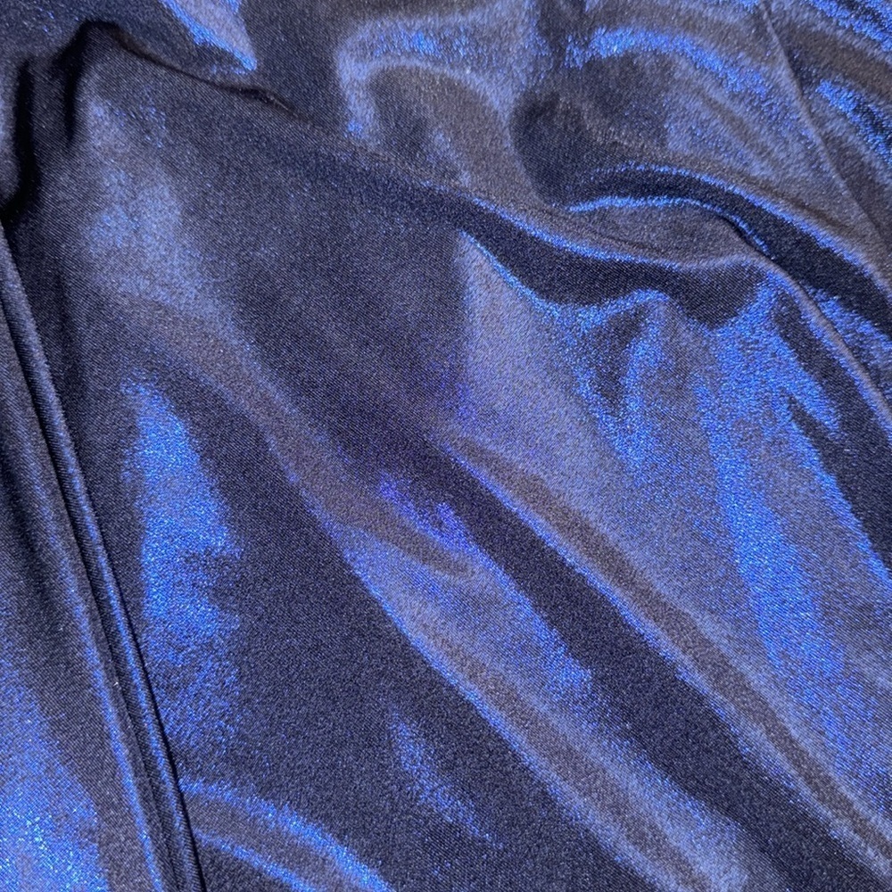 ๐ FAVIANA BLUE GOWN SIZE 2 - Picture 9 of 10